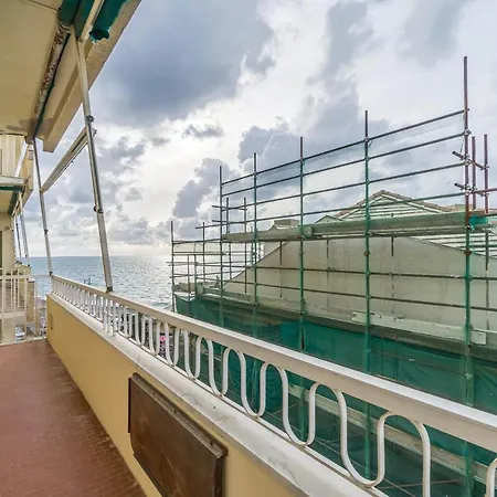 Sturla Roomy Flat With Balcony & Seaview * Genua