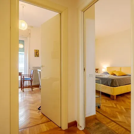Apartment Sturla Roomy Flat With Balcony & Seaview *