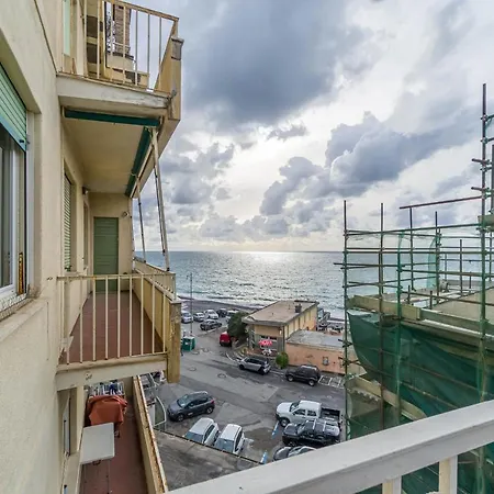 Apartment Sturla Roomy Flat With Balcony & Seaview Genua